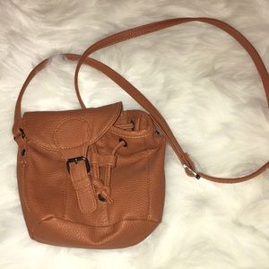 Rue 21 tan crossbody bag